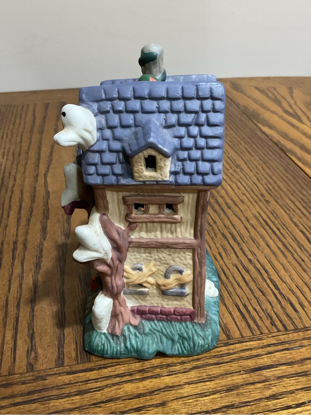 4 Halloween 👻 🎃 Ceramic Village Houses – Multi-Color - Picture 6 of 16